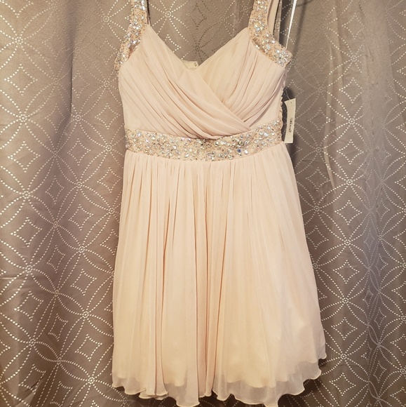 homecoming dress - Picture 1 of 4